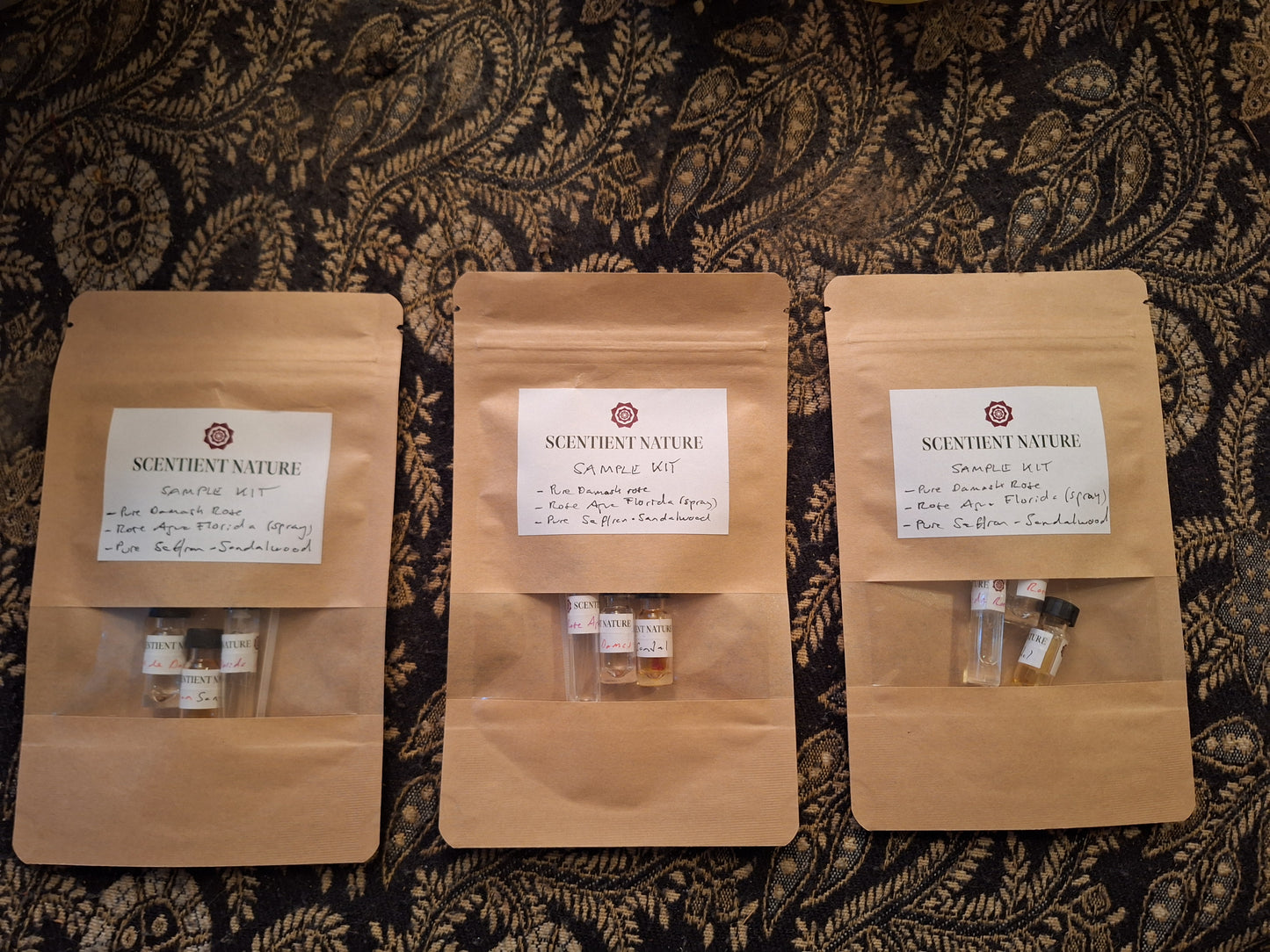 OUD / AGARWOOD OILS SAMPLE SETS - Discover Our Exclusive Artisan Offerings