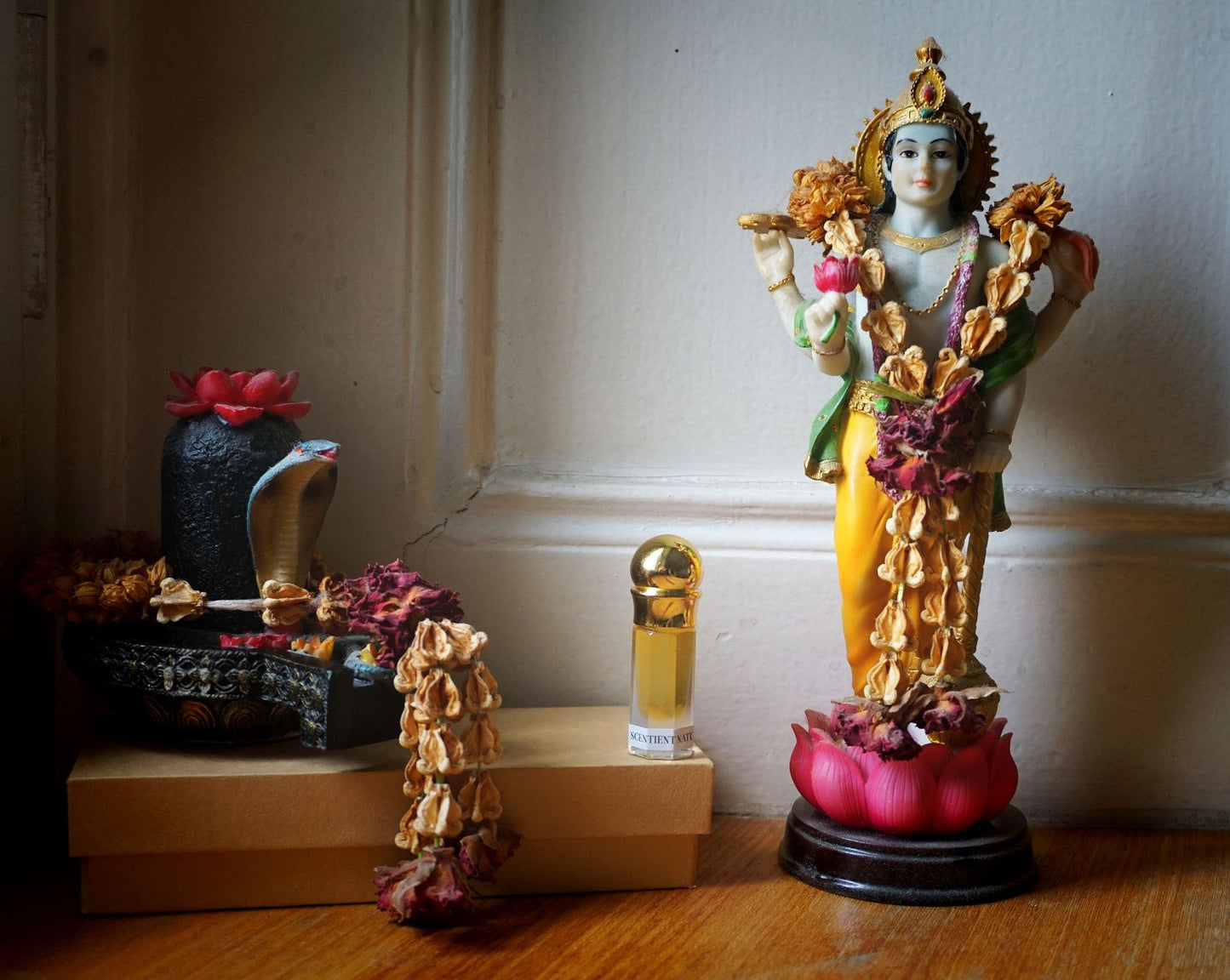 TRIMURTI - Sandalwood Oil transcending trinity
