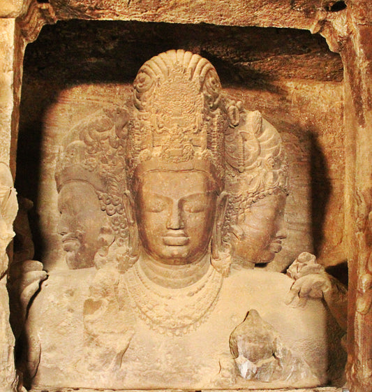 TRIMURTI - Sandalwood Oil transcending trinity