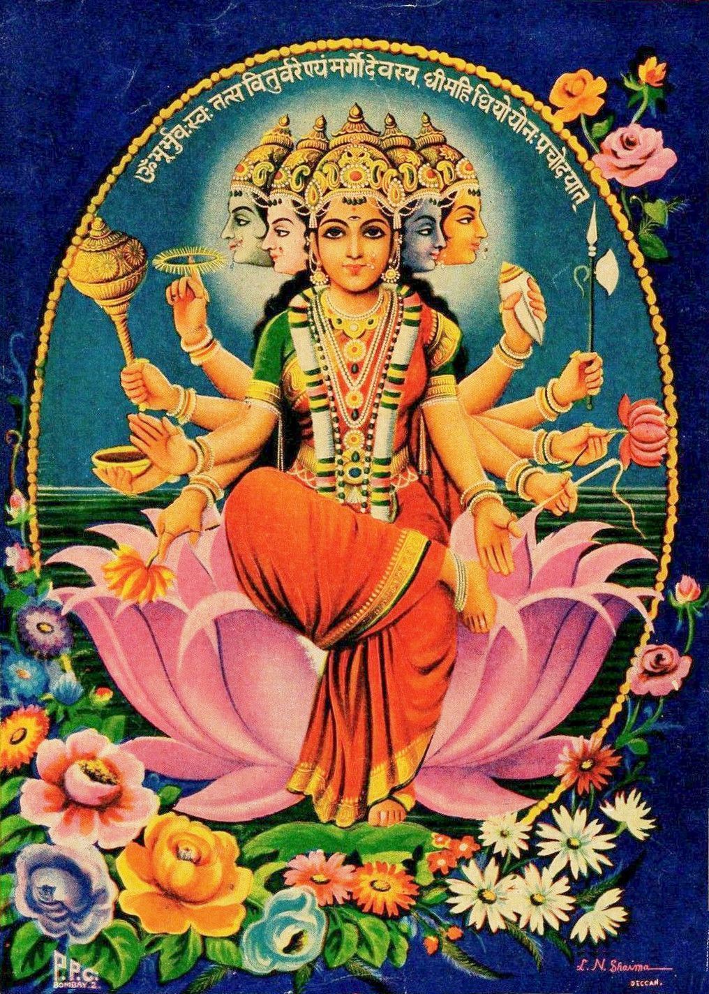 TRINITY - The Triadic Sacred Heart (Frankincese, Rose, Sandawlood) at the core of a luminous blend