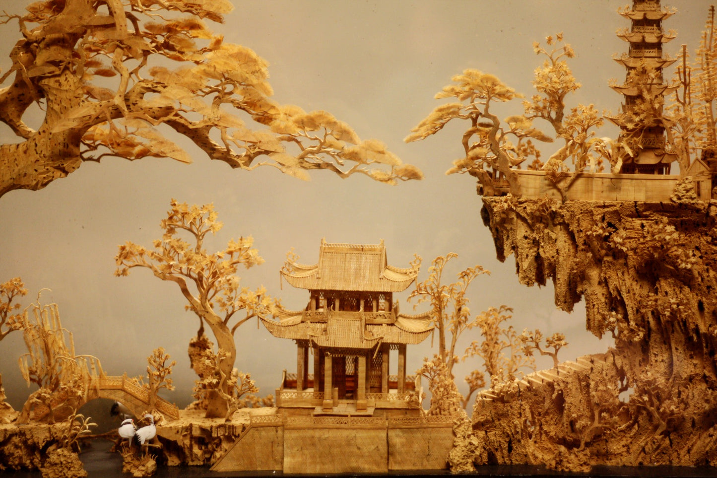 BODHISATTVA HEART - 100 y.o + naturally fallen old Sandalwood tree from temple garden