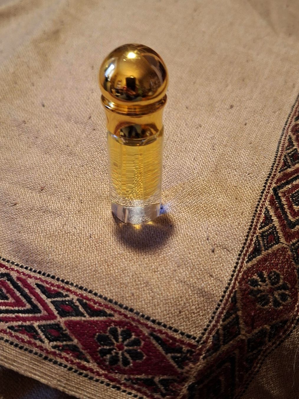 BURDARDU - Artisan Wild Santalum Lanceolatum Oil (Sandalwood species native to Oceania)