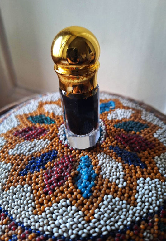 KRAVAHN DREAMS - Marvelously Complex Artisan Oud Oil (Cambodia / Pursat - Wild )